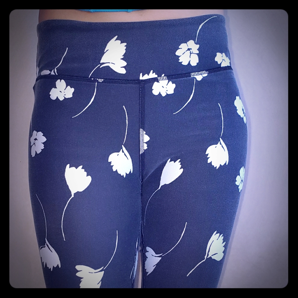 Fabletics salar Capri leggings